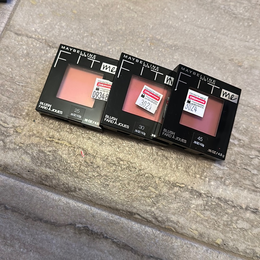 Maybelline Fit Me blush bundle